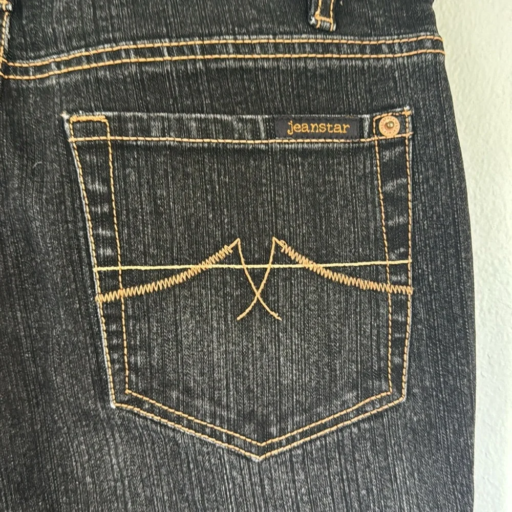 Jeanstar dark wash mid rise flare leg cotton stretch jeans size 4 short